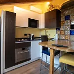 Sky Nido- Mansardato In Centro Storico Apartamento Trieste