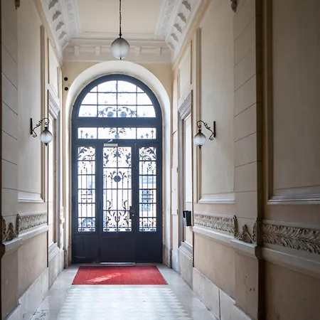 Apartment Sky Nido- Mansardato In Centro Storico *