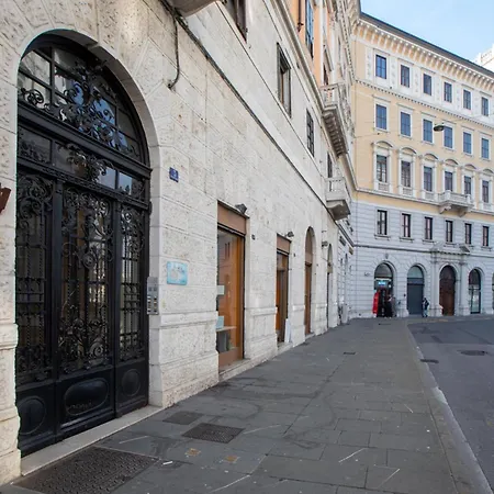 Sky Nido- Mansardato In Centro Storico *